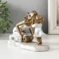 Сувенир полистоун "Мама с дочкой - нежность" 15,5х6,5х10 см