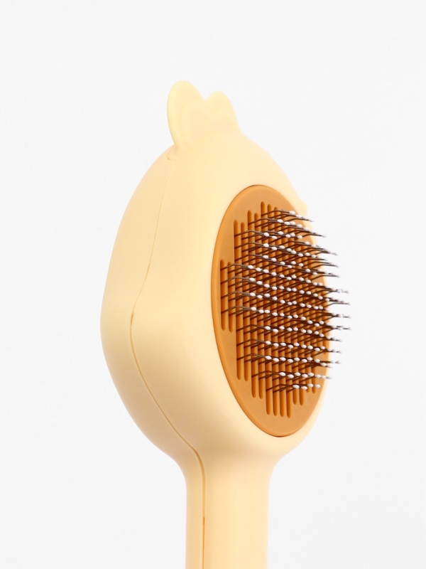 Пуходерка пластиковая Пуходерка пластиковая "Петушок" с самоочисткой, 8,7 х 22 см, жёлтая