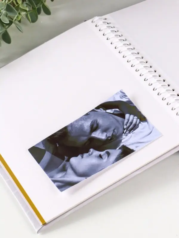 Фотоальбом Фотоальбом "Жирафик" 10 "магнитных"листов 23X28см, пер-т внутр.спираль