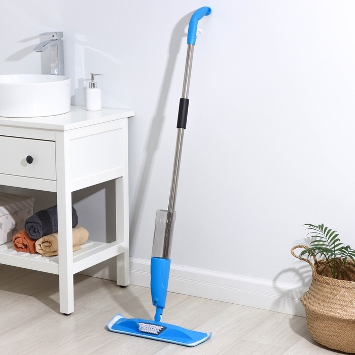 Швабра для мытья пола с распылителем и щёткой Доляна, насадка из микрофибры 42×14 см, стальная ручка 120 см, цвет МИКС Швабра для мытья пола с распылителем и щёткой Доляна, насадка из микрофибры 42×14 см, стальная ручка 120 см, цвет МИКС