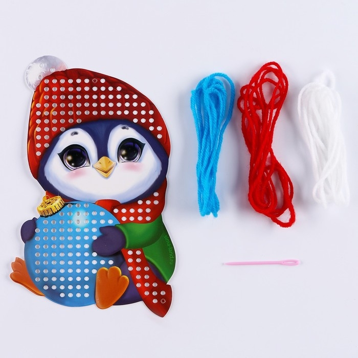 Вышивка пряжей на новый год «Пингвин с шариком» на картоне, новогодний набор для творчества Вышивка пряжей на новый год «Пингвин с шариком» на картоне, новогодний набор для творчества