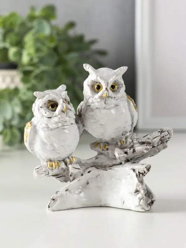 Сувенир полистоун Сувенир полистоун "Белые филины на коряге" 5х9х8,5 см