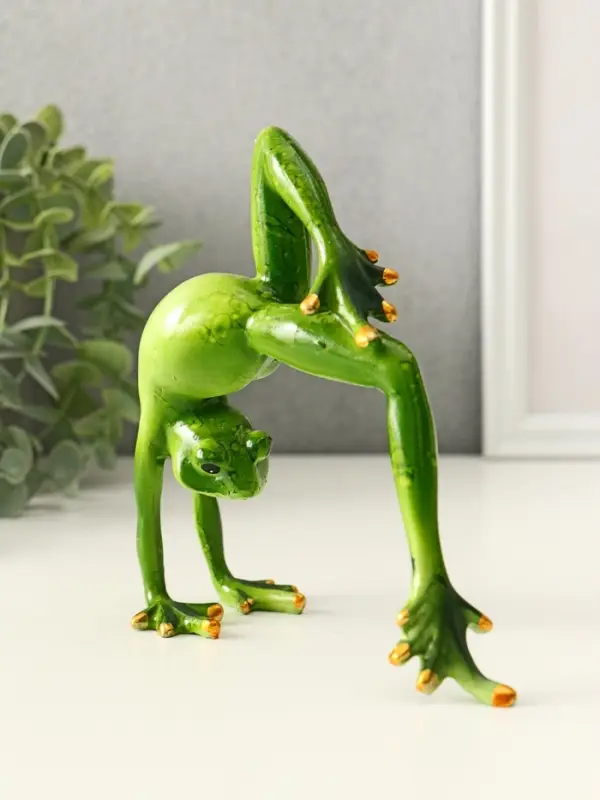 Фигурка полистоун &laquo;Лягуха делает мостик&raquo;, 14&times;5.5&times;12.5 см