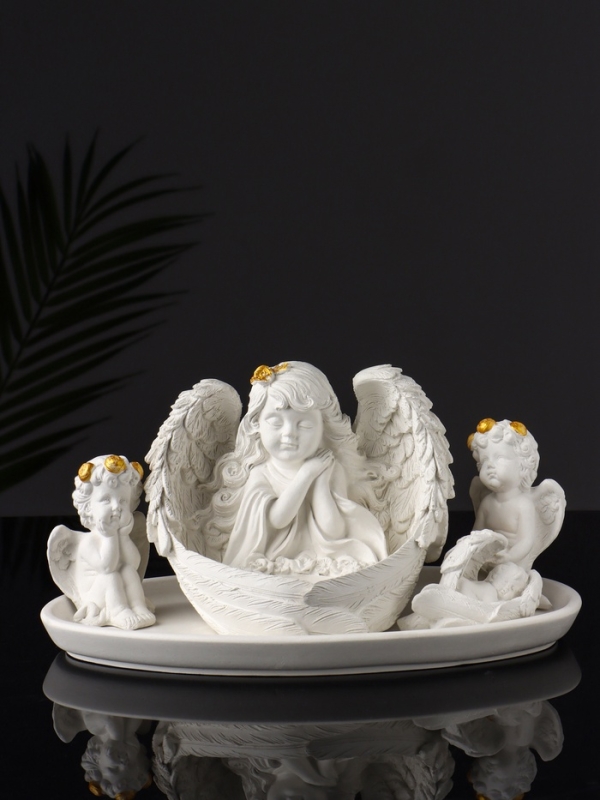 Набор фигур "Ангелы на подносе" 20х10х16 см, белый