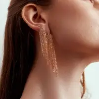 Серьги висячие со стразами &laquo;Вечное сияние&raquo;, лесенка, белые в золоте