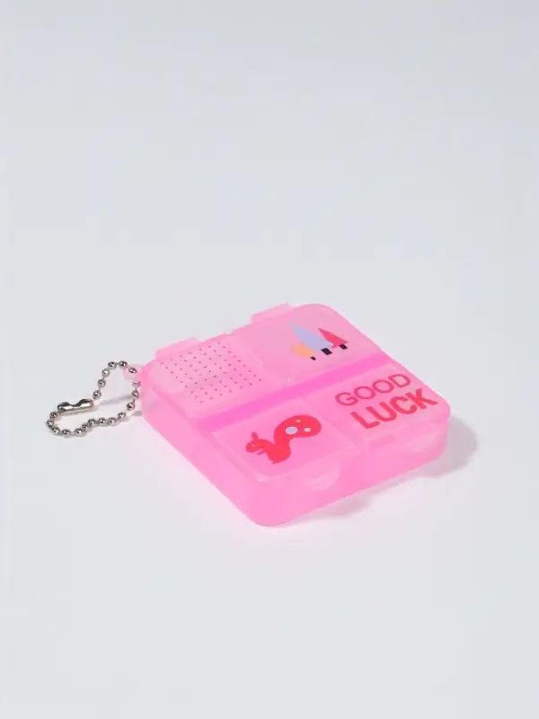 Таблетница GOOD LUCK, с цепочкой, 6.5×6×1.5 см, 4 секции, МИКС