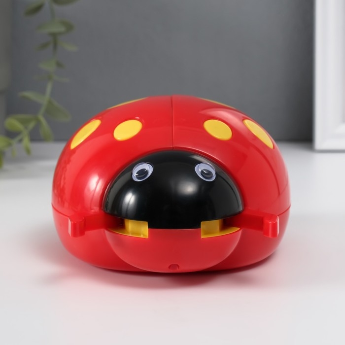 Шкатулка музыкальная механическая Шкатулка музыкальная механическая "Божья коровка" красная 12х15х8,5 см