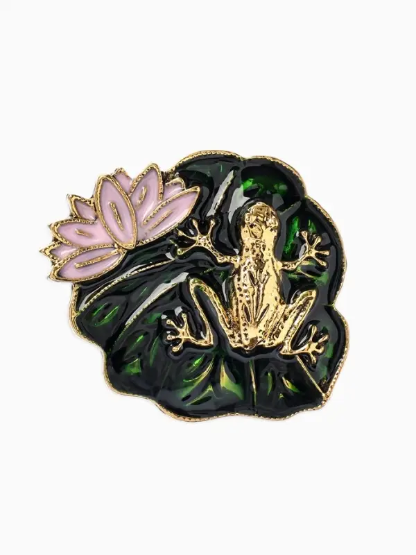 Брошь &laquo;Лягушка&raquo; на лотосе, цвет зелёно-розовый в черненом золоте