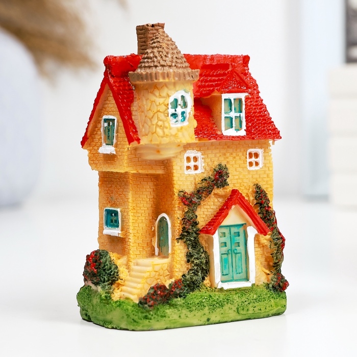 Фигурка  Фигурка "Домик с башней" 6х4х9,5см