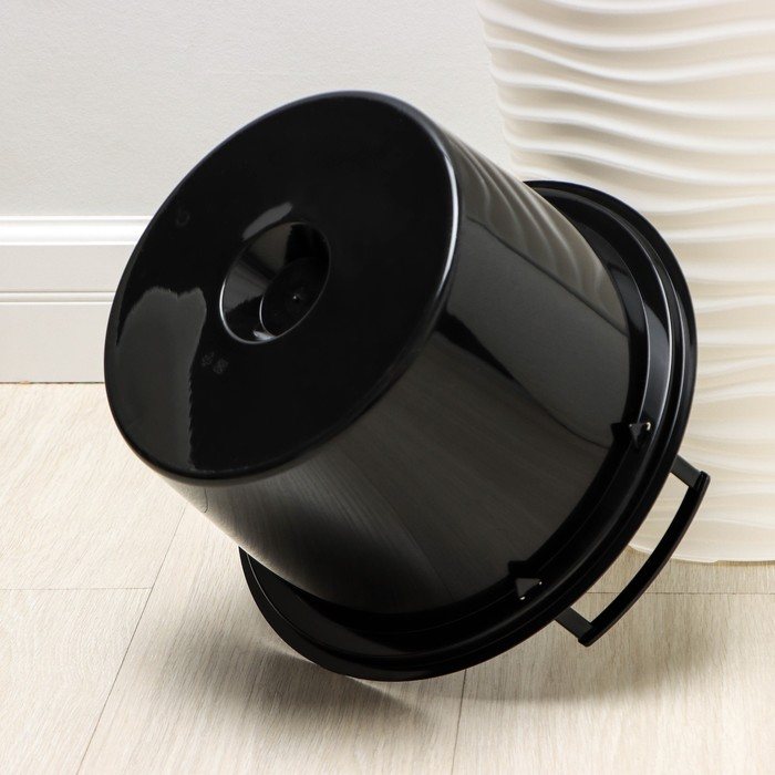 Кашпо для цветов со вставкой «Дюна», 19,5 л, цвет белый Кашпо для цветов со вставкой «Дюна», 19,5 л, цвет белый