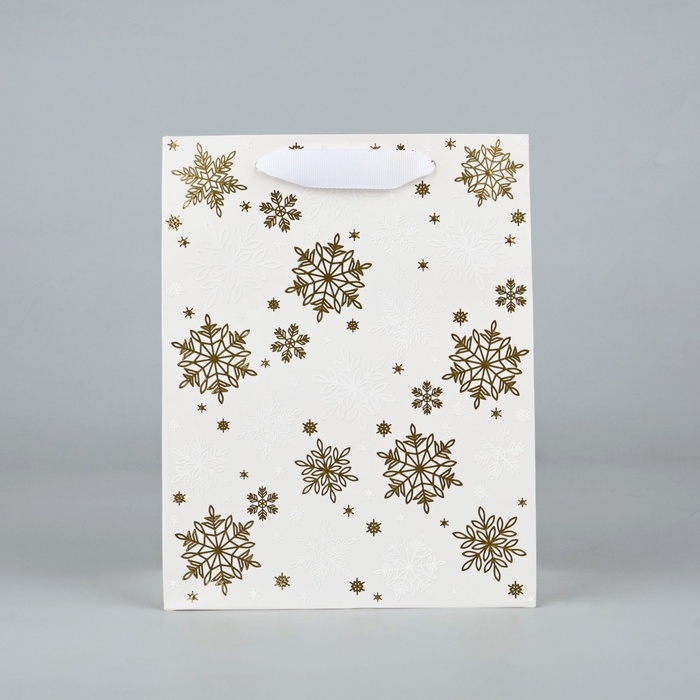 Пакет подарочный новогодний ламинированный «Снежинки», MS 18 х 23 х 10 см Пакет подарочный новогодний ламинированный «Снежинки», MS 18 х 23 х 10 см