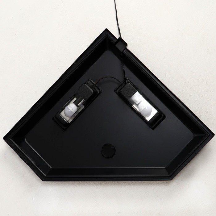 Аквариум Аквариум "Дельта" угловой с крышкой, 100 литров, 55 х 55 х 39,5/45,5 см, чёрный