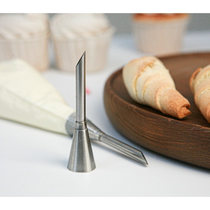 Насадка кондитерская для начинки KONFINETTA «Эклер», d=1,7 см, выход d=0,7 см, нержавеющая сталь Насадка кондитерская для начинки KONFINETTA «Эклер», d=1,7 см, выход d=0,7 см, нержавеющая сталь