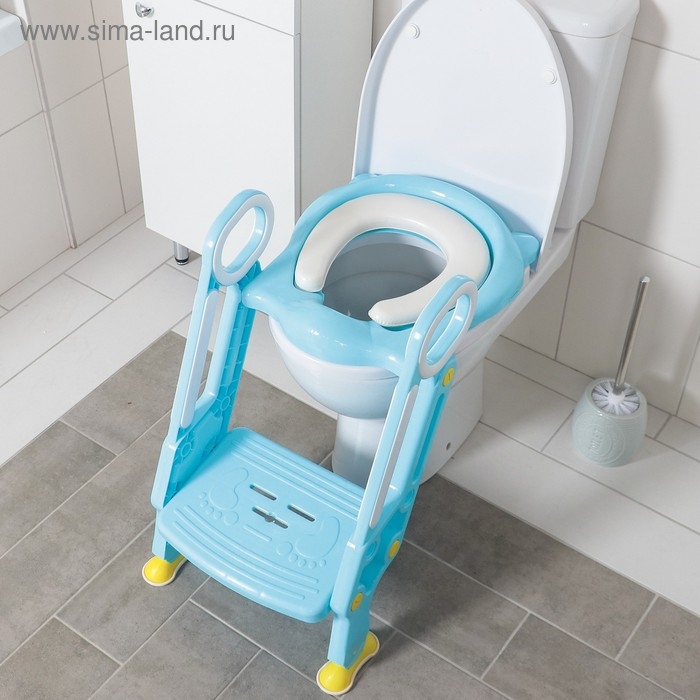 Детская накладка - сиденье на унитаз со ступенькой, с мягким сиденьем, цвет голубой Детская накладка - сиденье на унитаз со ступенькой, с мягким сиденьем, цвет голубой