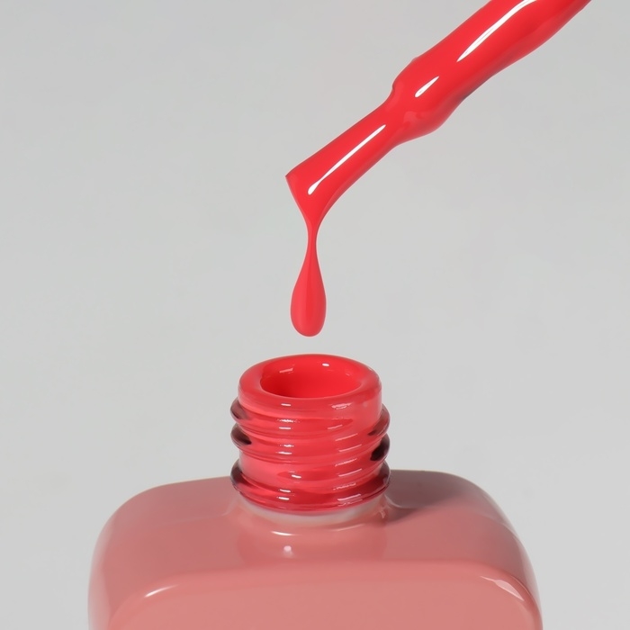 Гель лак для ногтей «SIMPLE», 3-х фазный, 10 мл, LED/UV, цвет красный (136) Гель лак для ногтей «SIMPLE», 3-х фазный, 10 мл, LED/UV, цвет красный (136)