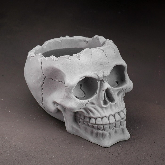 Свеча фигурная ароматическая в бетоне  Свеча фигурная ароматическая в бетоне "Череп", 14х11 см, черный, печенье и кожа