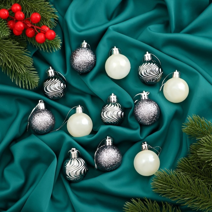 Набор шаров пластик d-4 см, 12 шт Набор шаров пластик d-4 см, 12 шт "Мелодия" волны блеск, белый серый