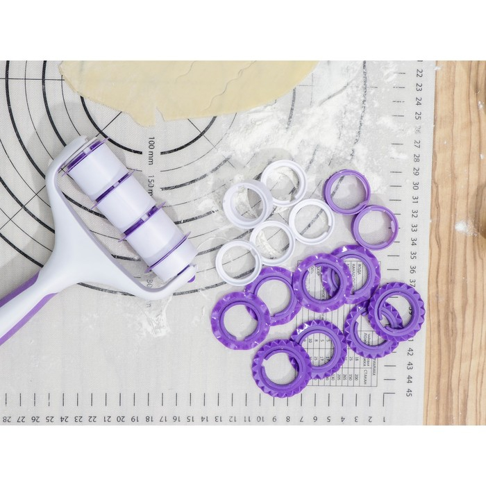 Валик для нарезки теста Доляна «Лепота», 12,5×3×19 см, 4 насадки, цвет белый Валик для нарезки теста Доляна «Лепота», 12,5×3×19 см, 4 насадки, цвет белый