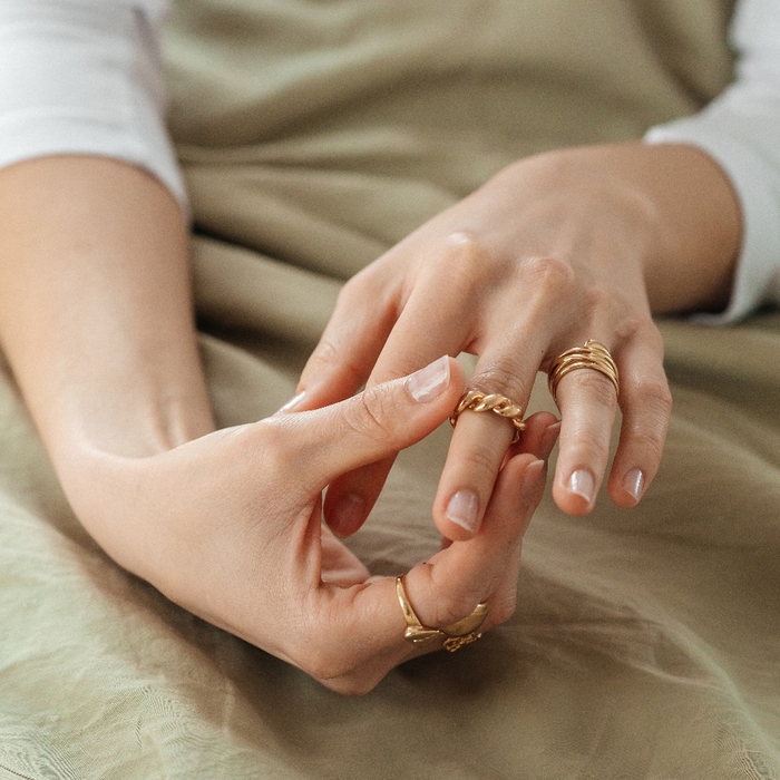 Кольцо «Косичка», цвет золото, безразмерное (от 18 размера)