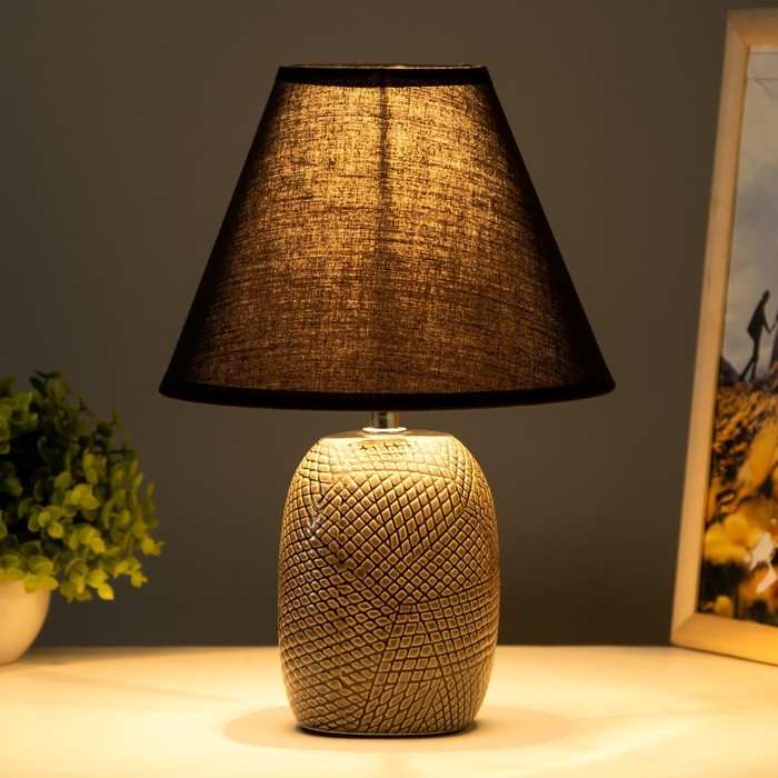 Настольная лампа Настольная лампа "Лоренза" Е14 40Вт чёрный 20х20х28,5 см RISALUX