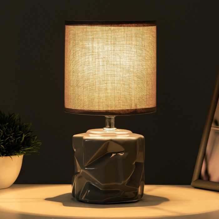 Настольная лампа Настольная лампа "Аманда" Е14 40Вт серый 13х13х26,5 см RISALUX