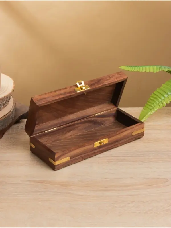 Шкатулка &laquo;Лилия&raquo;, 20&times;8&times;5 см, дерево шишам, латунь