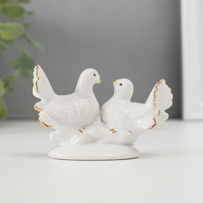 Сувенир керамика "Голубки с розой" белый, страза 5,8х8,7х4,2 см