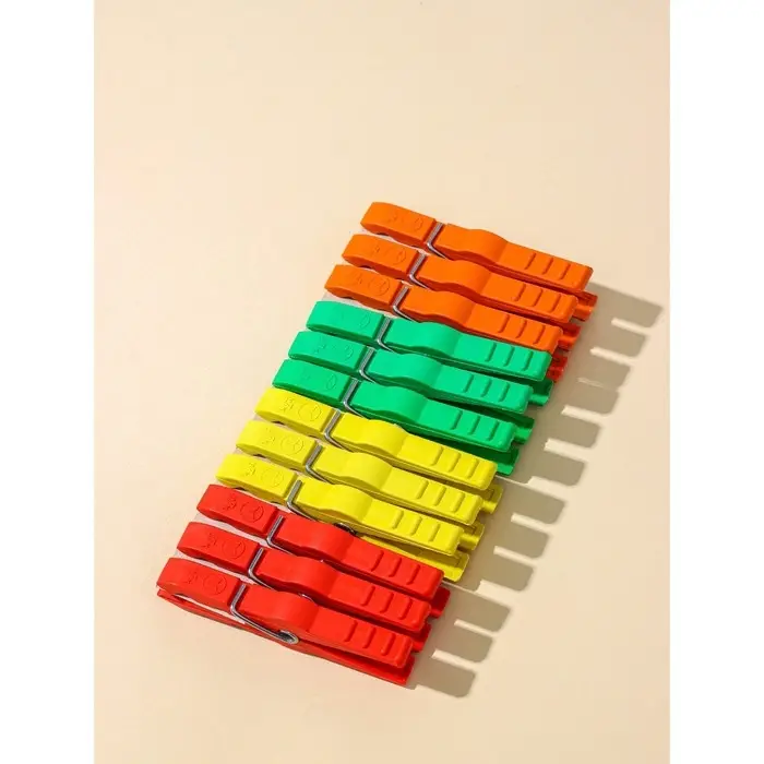 Прищепки бельевые «Кубаночка», 8 см, 12 шт, цвет МИКС Прищепки бельевые «Кубаночка», 8 см, 12 шт, цвет МИКС