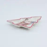 Блюдо сервировочное новогоднее Доляна &laquo;В гостях у Деда Мороза&raquo;, 23&times;20&times;2.2 см, доломит, белая, красная