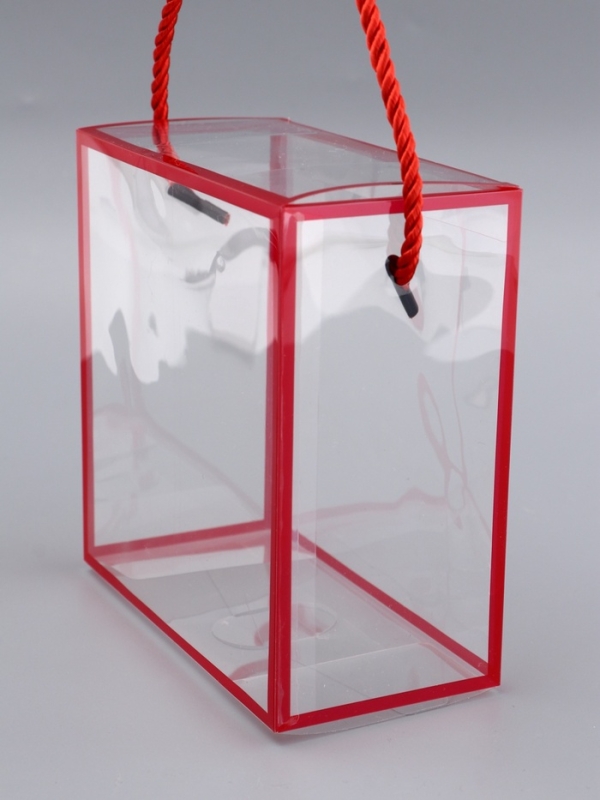 Коробка из PET с ручками, красная, 14 х 14 х 7 см Коробка из PET с ручками, красная, 14 х 14 х 7 см