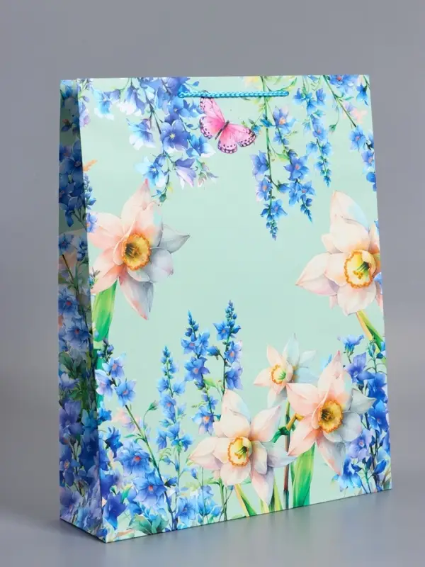 Пакет подарочный "Цветочная радость", ламинированный, 33 х 42,5 х 10 см