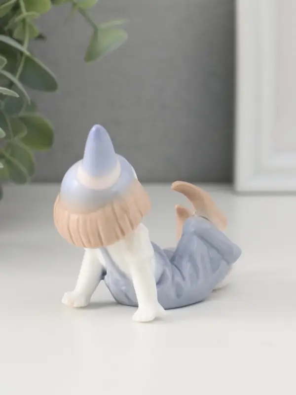 Фигурка керамика &laquo;Маленький клоун в колпаке с мячом&raquo;, 8.5&times;5&times;7 см