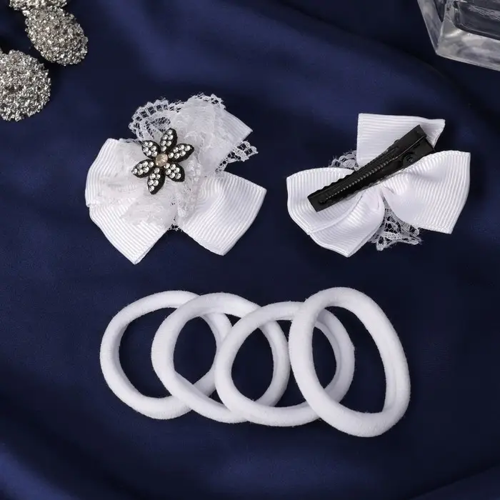 Набор для волос "Бантик страз" (2 зажима, 4 резинки) цветок, белый