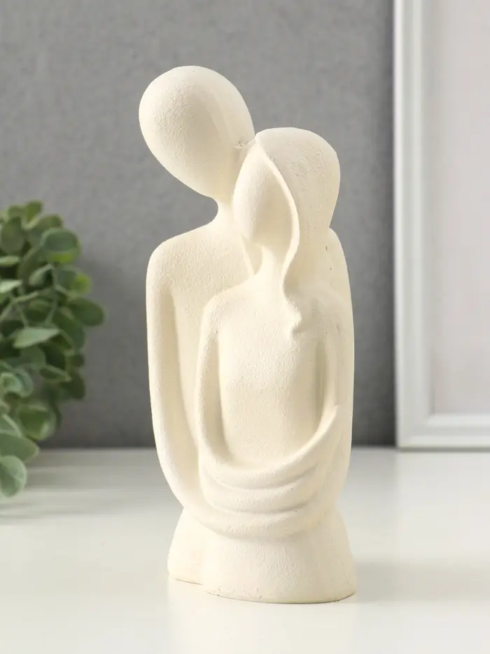 Бюст полистоун "Влюблённые - объятия" песочный 9х7,5х19,5 см Бюст полистоун "Влюблённые - объятия" песочный 9х7,5х19,5 см