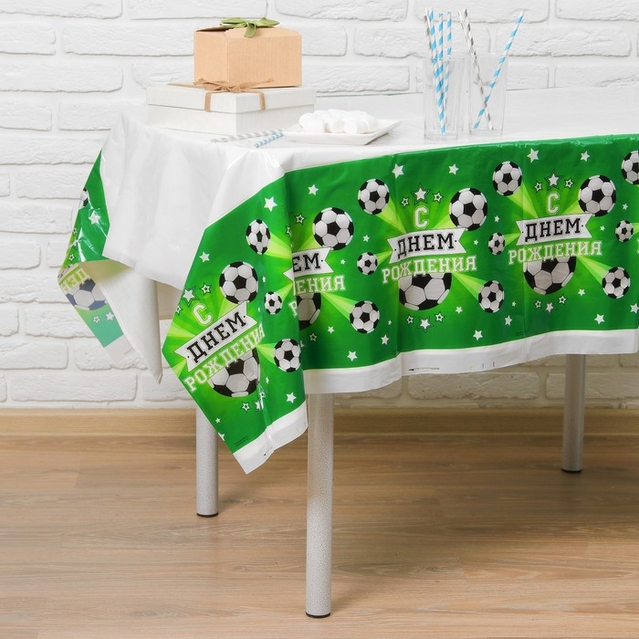 Скатерть одноразовая «С днём рождения», футболист, 180х137см Скатерть одноразовая «С днём рождения», футболист, 180х137см