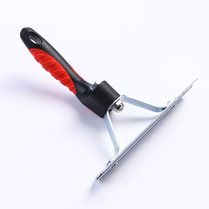 Расчёска перпендикулярная, 16 х 18.5 см, чёрно-красная Расчёска перпендикулярная, 16 х 18.5 см, чёрно-красная