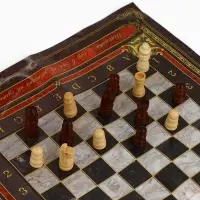 Подарочный набор для вина &laquo;Золотому человеку&raquo;: 4 предмета + шахматы