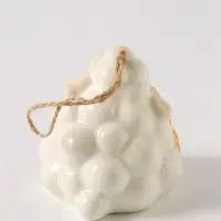 Колокольчик на ёлку &laquo;Барашек с ромашкой&raquo;, 6.8 см, керамика
