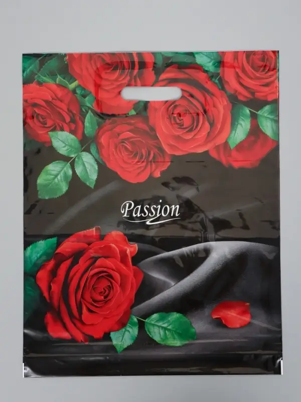 Пакет "Страсть", полиэтиленовый с вырубной ручкой, 38х47 см, 60 мкм 1464585