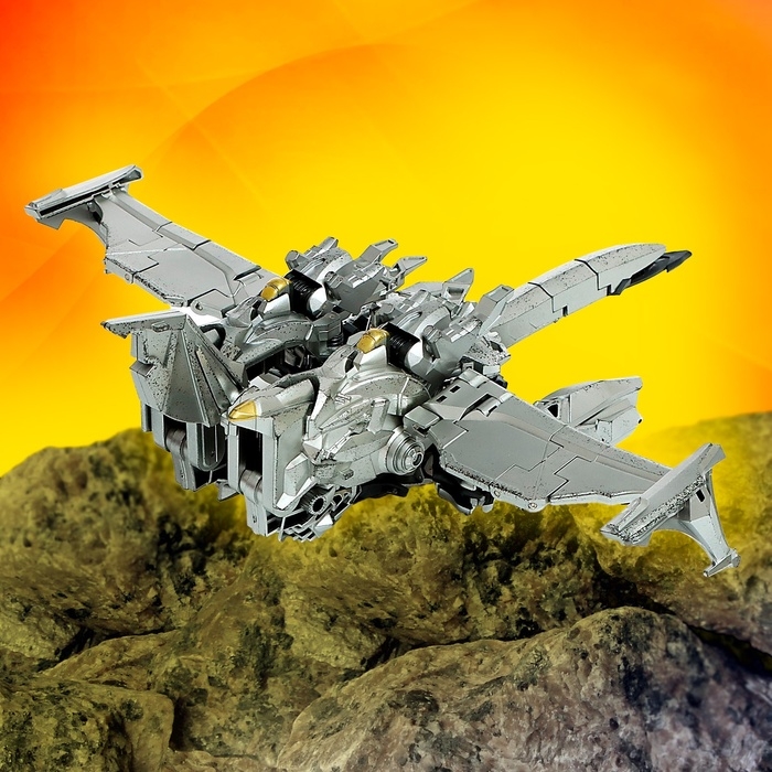 Робот «Истребитель», трансформируется, с элементами из металла Робот «Истребитель», трансформируется, с элементами из металла