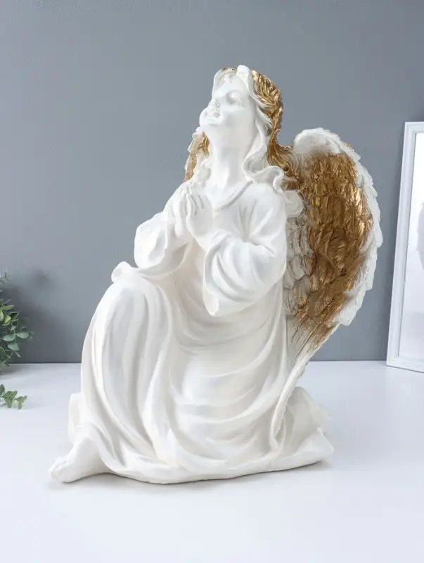Фигура "Ангел на колене" большой, белый с золотом, 58х48х38 см