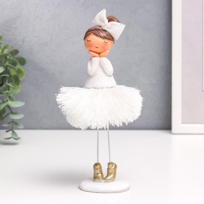 Сувенир полистоун  Сувенир полистоун "Малышка с большим бантом и юбкой-кисточкой" 17,6х4,8х5 см