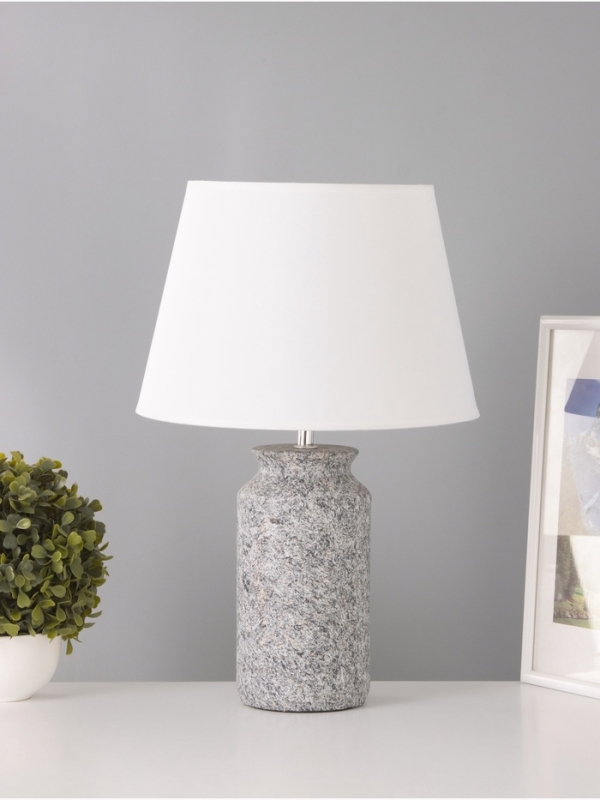 Настольная лампа Настольная лампа "Хиро" 1х15Вт Е14 черный/белый 28х28х44см