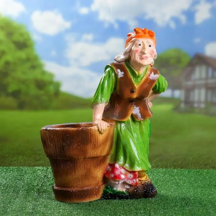 Фигурное кашпо "Бабка-Ежка" 53см