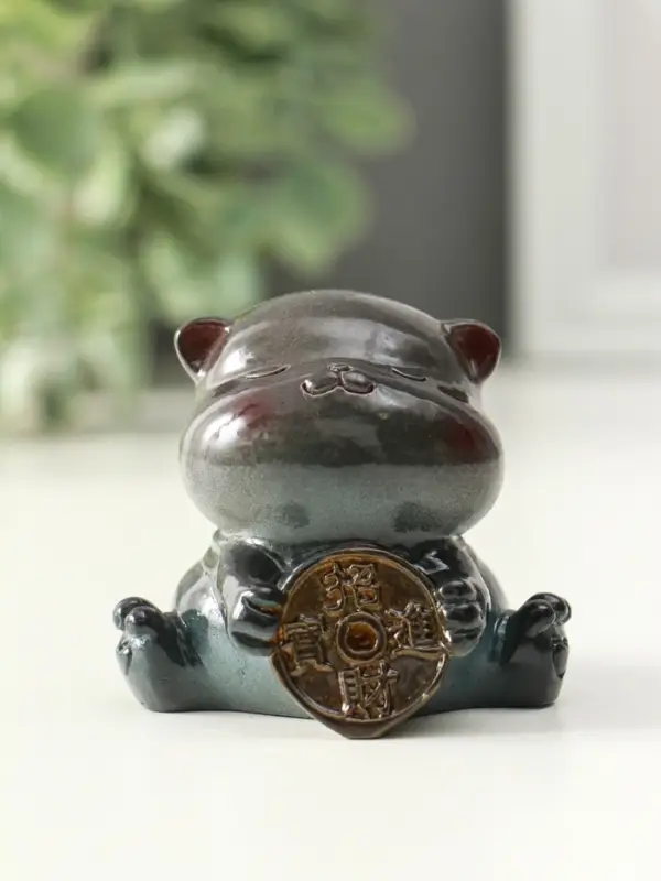 Фигурка для чайной церемонии Фигурка для чайной церемонии "Кот с монетой привлечение богатства" меняет цвет 6х5,5х5,5 см 109269