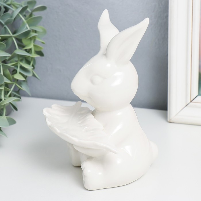 Сувенир керамика подставка Сувенир керамика подставка "Зайка с белым листом" белый 11х11.5х15см