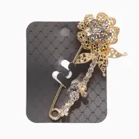 Булавка &laquo;Цветок&raquo;, ажурная композиция, 8 см, белая в золоте