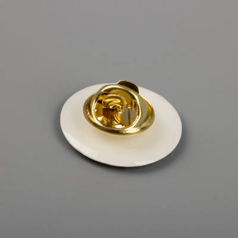 Значки с полимерным покрытием Bete на заказ