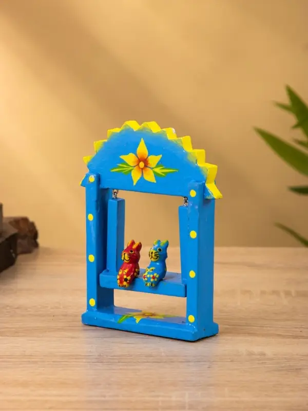 Сувенир Сувенир "Зайки на качелях" дерево 11х5,4х14,4 см, цв. синий