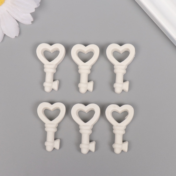 Декор для творчества полистоун Декор для творчества полистоун "Ключик с сердечком" белый набор 6 шт 2х3 см